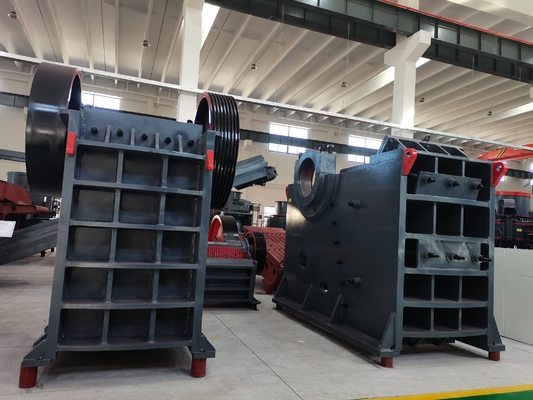 150 тп / ч Каменная производственная линия Челюстная дробилка для известняка